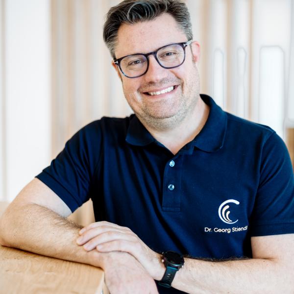 Dr. Georg Stiendl